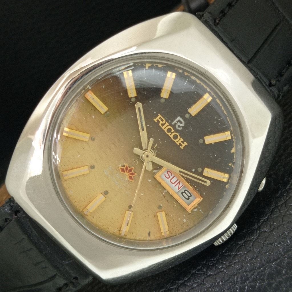 Vintage 1986 Ricoh Automatic Mens Silver Watch WDaydate  Gold Accents